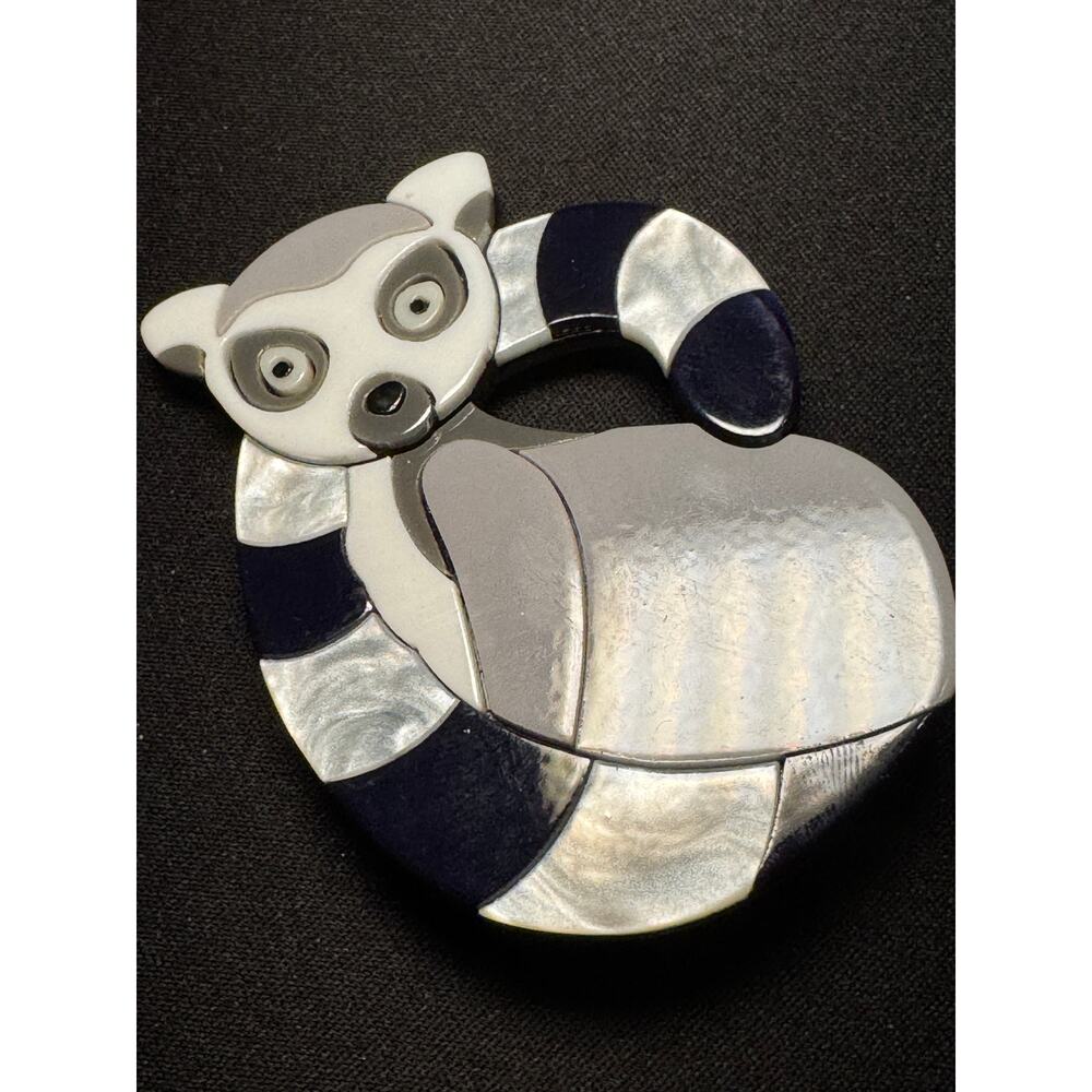 Large 3D Printed Ring Tailed Lemur Brooch